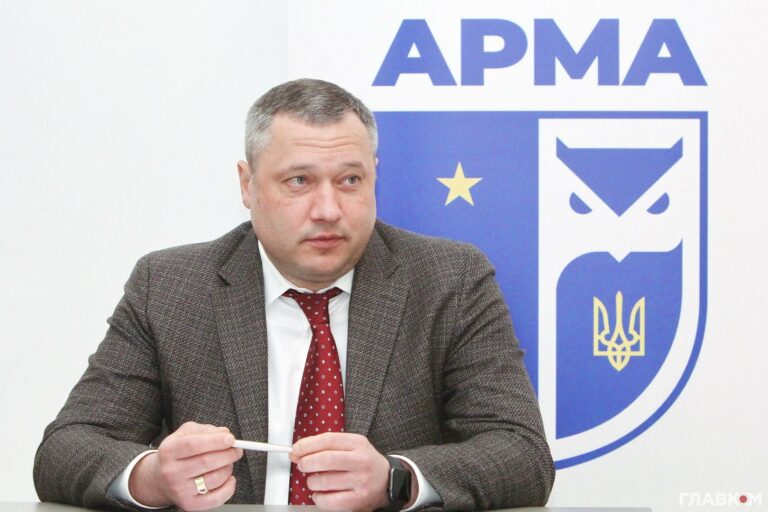 Ілюстрація до публікації «Колишній тимчасовий керівник АРМА, керівник Північно-Східного міжрегіонального управління агентства Дмитро Жоравович безкоштовно користувався досить великим житловим будинком у…»