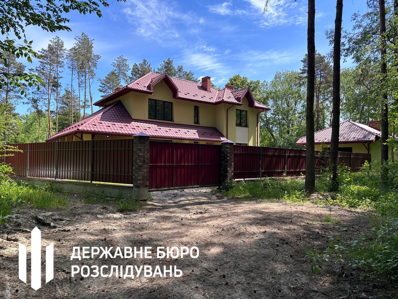 Ілюстрація до публікації «Начальнику квартирно-експлуатаційного відділу (КЕВ) Львова полковнику Анатолій Нанівський оголосили підозру через незаконне збагачення.»