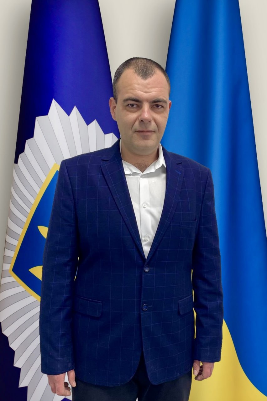 Ілюстрація до публікації «Адміністратор територіального сервісного центру МВС у Полтавській області, яки є в.о. керівника підрозділу, Микола Старушко задекларував за 2025 рік житловий будинок, кілька…»