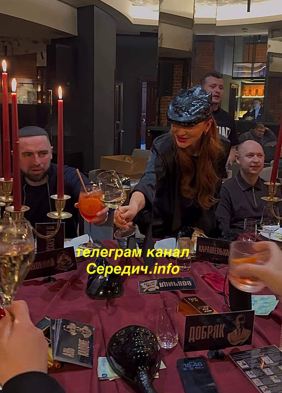 Ілюстрація до публікації «Мафія грає в Мафію, ви що дурні?»