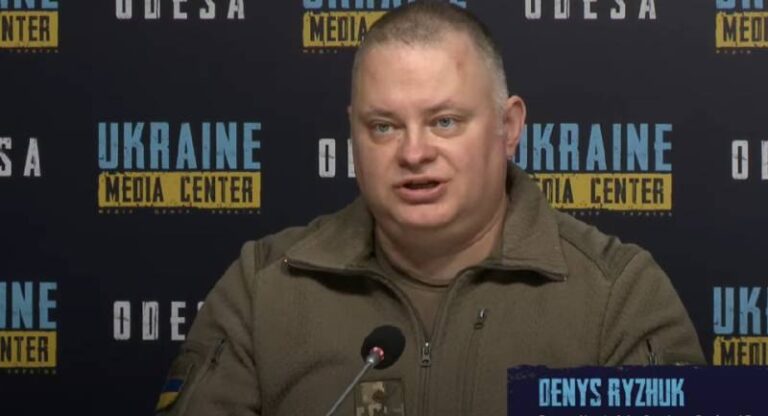 Ілюстрація до публікації «Замість справ обговорював пам'ятник у Херсоні»