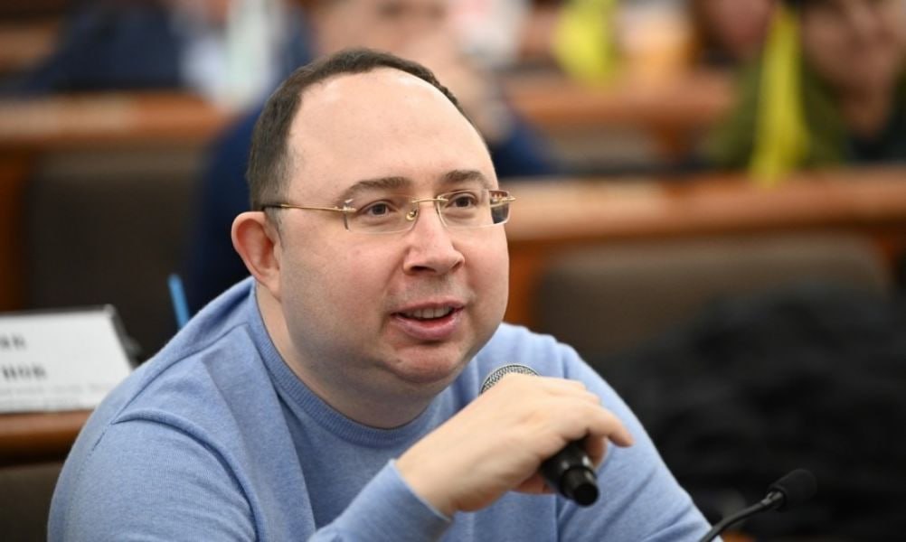 Ілюстрація до публікації «Сьогодні фактичними власниками та контролерами комплексу «Київського заводу алюмінієвих будівельних конструкцій» залишаються Роман Ярошенко, Андрій Заєць та Вячеслав Супруненко …»