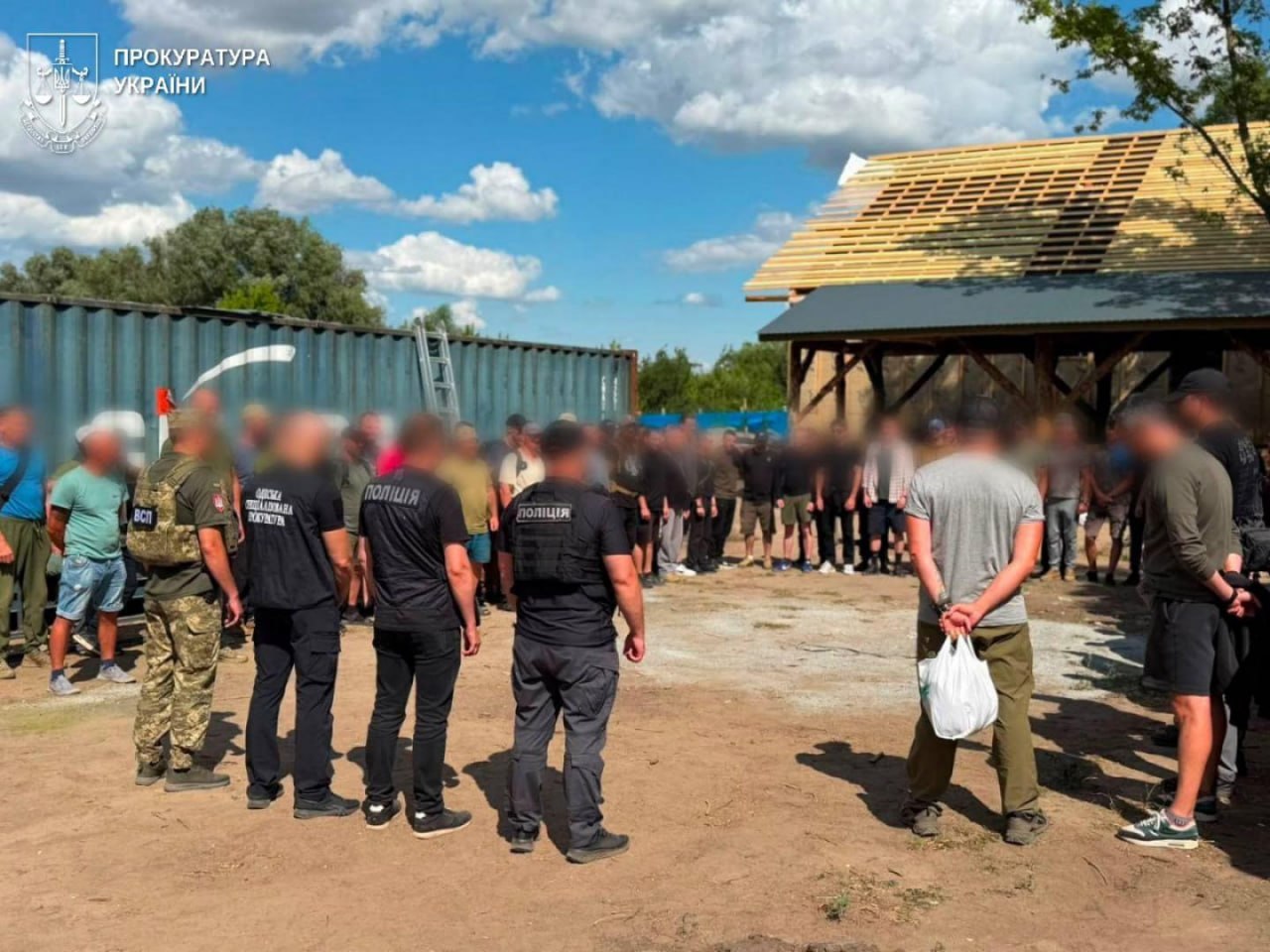 Ілюстрація до публікації «Замість служби – будівництво приватного будинку.»