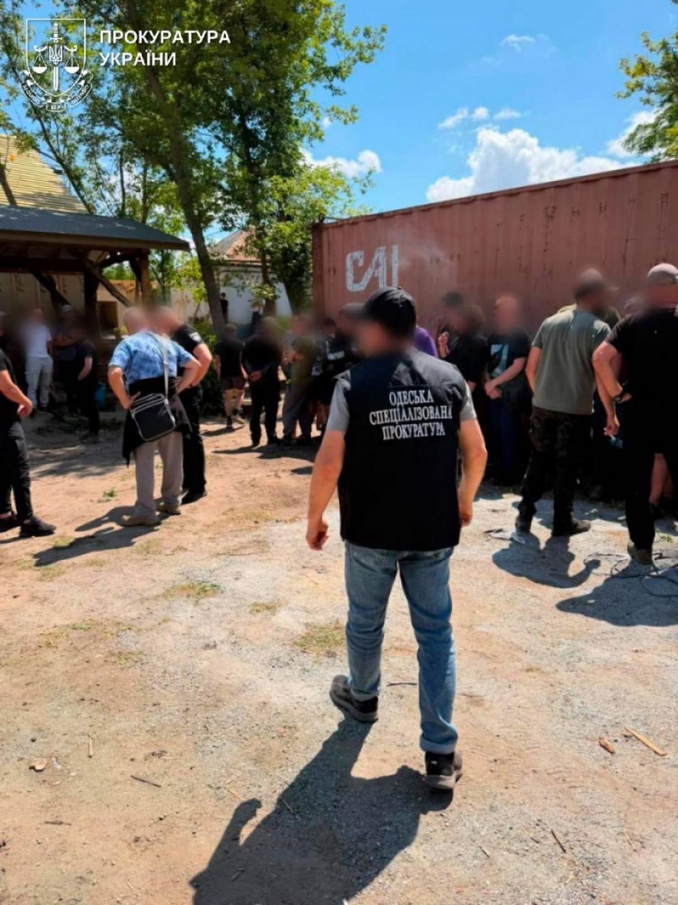 Ілюстрація до публікації «Замість служби – будівництво приватного будинку.»