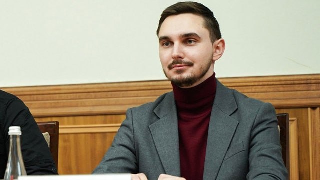 Ілюстрація до публікації «Міністр з відновлення та інфраструктури Микола Калашник призначив радником «мажора» Микиту Геращенка, якого забрав з собою з Київщини»