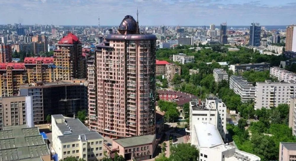 Ілюстрація до публікації «Народний депутат від партії «Голос» Ярослав Железняк, відомий як один із «найактивніших борців із корупцією» у ВР та зливний бачок НАБУ, у 2025 придбав цінних паперів…»