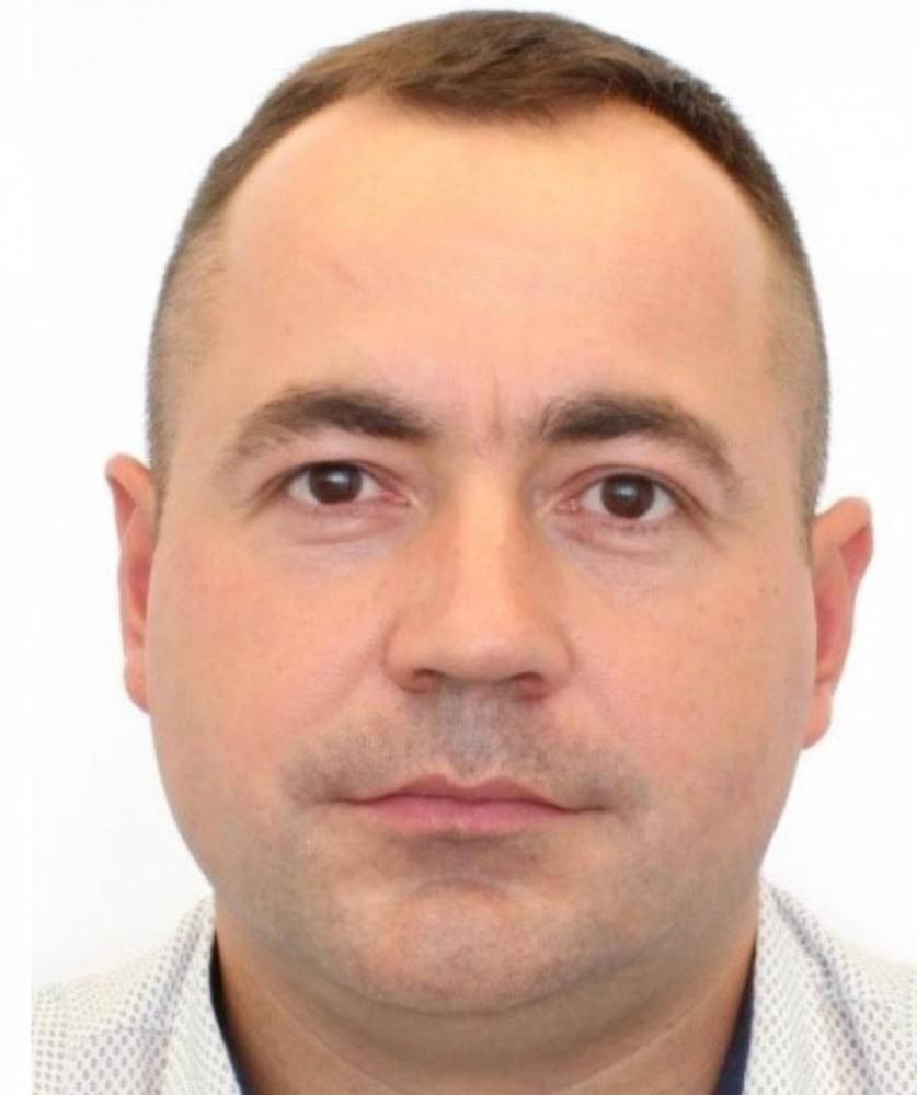 Ілюстрація до публікації «Колишній директор кадрового департаменту Держмитниці, а зараз керівник митниці Полтавської області Володимир Касьян під час війни задекларував дві автівки.»