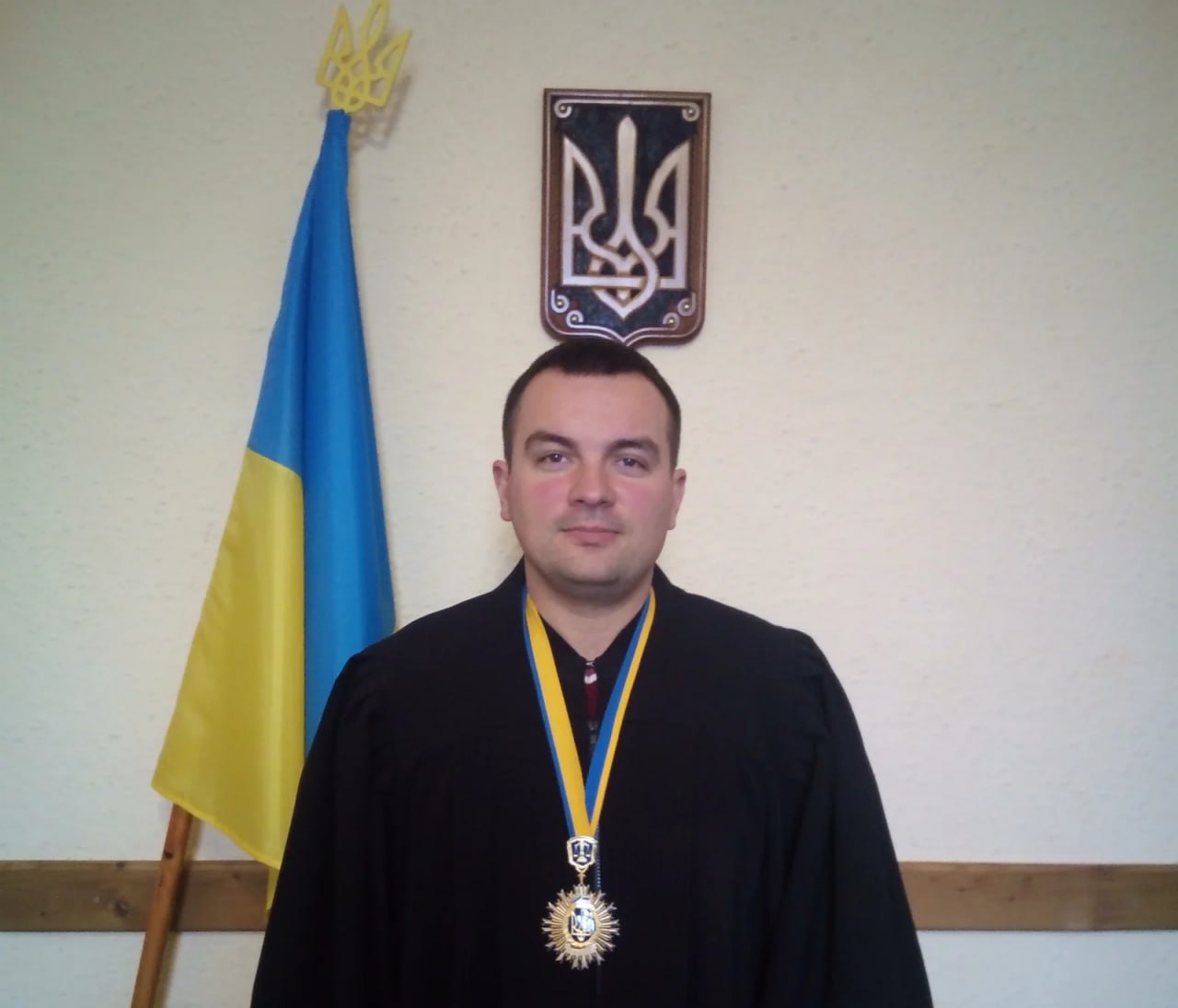 Ілюстрація до публікації «ВРП підтримала подання про звільнення судді Заставнівського райсуду Чернівецької області Ярослава Стрільця.»