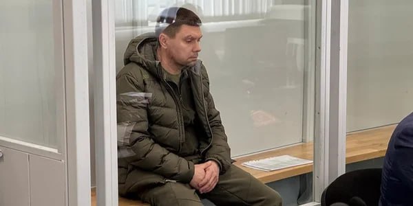 Ілюстрація до публікації «Екскерівник логістики командування Повітряних Сил ЗСУ Андрій Українець, який мав підозру у справі про розкрадання бюджетних коштів, виділених на будівництво стратегічних…»