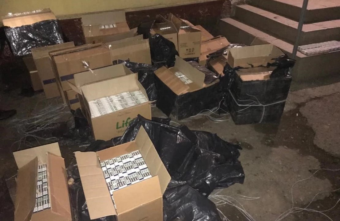 Ілюстрація до публікації «Понад 3,2 тис. коробок з цигарками зникли на МПП Ягодин.»