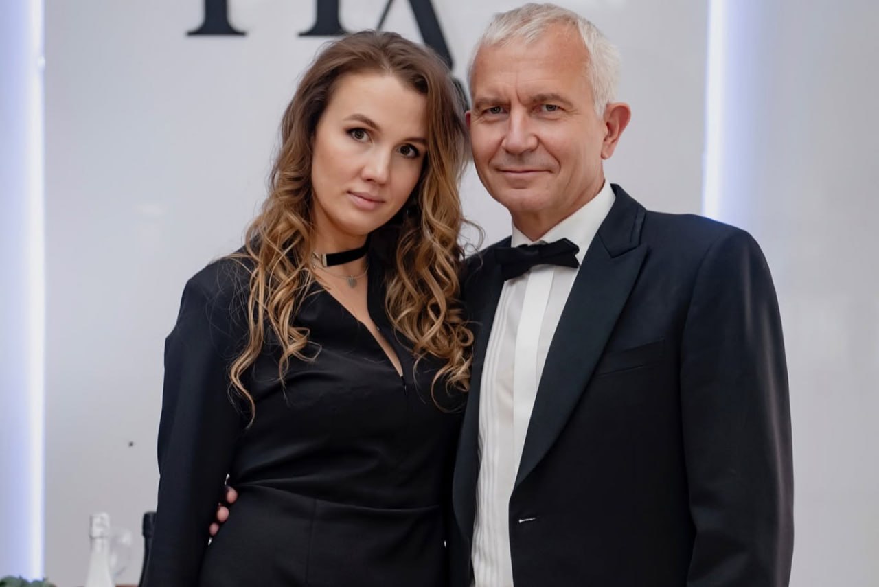 Ілюстрація до публікації «Гранатою — по вагітній. Чотири роки — по паперах»