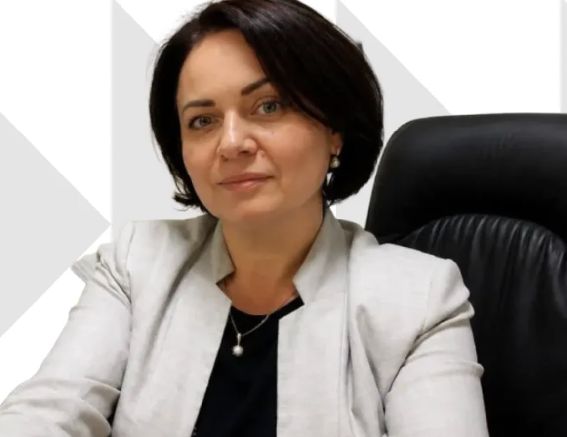 Ілюстрація до публікації «Суддю Добропільського міськрайонного суду Донецької області Олену Здоровицю ще у 2023 визнали винною в ухваленні рішення в інтересах свого друга»