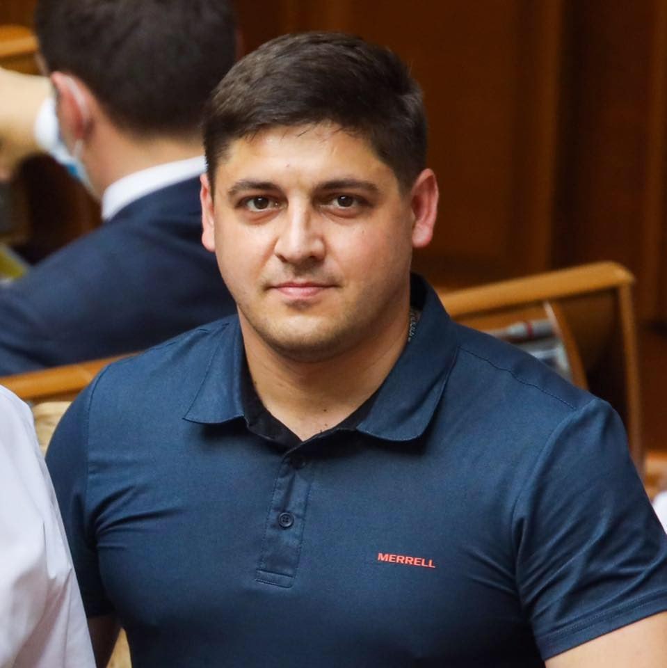 Ілюстрація до публікації «В Україні щонайменше 30 народних депутатів щомісячно отримують із державного бюджету по 19,5 тис. грн у вигляді компенсації за оренду житла у столиці.»