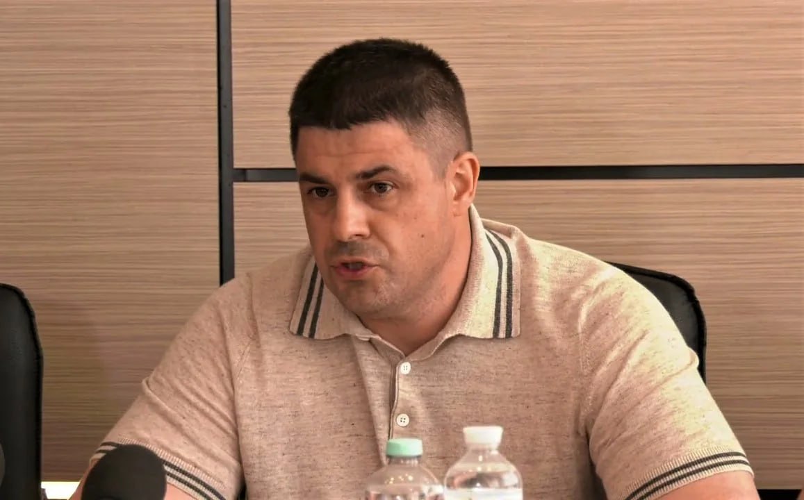 Ілюстрація до публікації ««Золоті засувки» за підписом Терехова»