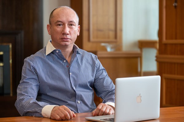 Ілюстрація до публікації «У Харкові ЖСК «Авилес», засновниками якого були Денис Парамонов, Лідія Горобченко та Наталія Парамонова, передав в іпотеку земельні ділянки, отримані від міської ради для…»