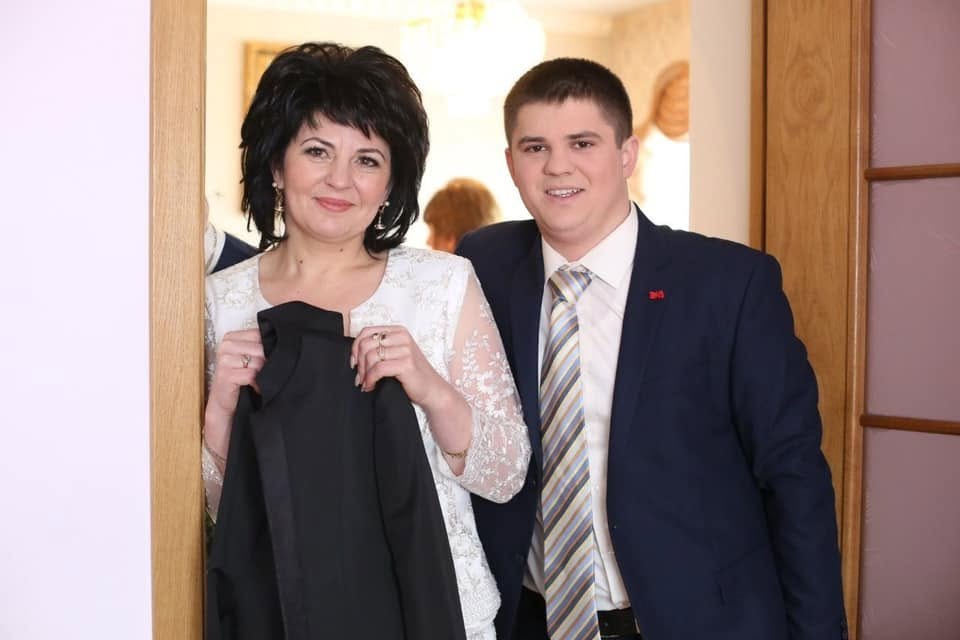 Ілюстрація до публікації «На Закарпатті навіть капітан поліції заробляє мільйони»