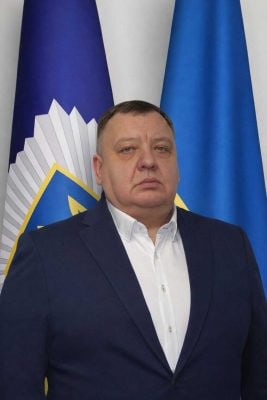 Ілюстрація до публікації «Керівник ТСЦ МВС у Кременці міг "порішати" справу про нелегальну АЗС дружини Начальник кременецького ТСЦ МВС №6143 Петро Бодяк має дружину, на яку оформлено ТОВ «Кременецьке…»