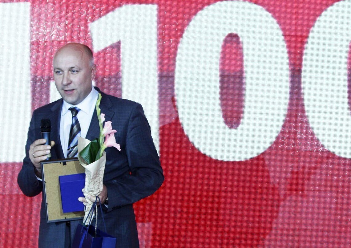 Ілюстрація до публікації «ВАКС визнав ексзаступника директора «Украероруху» Сергія Гомболевського винним у втраті 70 млн у «Платинум Банку» — і одразу звільнив через давність.»