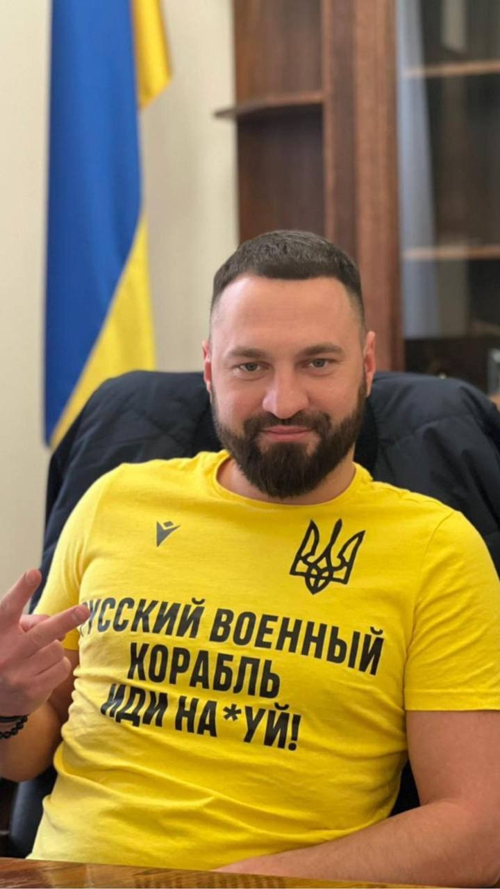 Ілюстрація до публікації «Анна Бушинська, котра проживає разом з екскерівником Львівської митниці Данііл Меньшиков у 2023 купила 4 новозбудовані котеджі на околиці Києві – кожен приблизно за 3,5 млн…»
