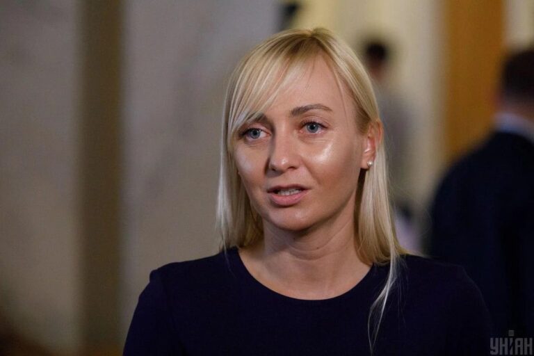 Ілюстрація до публікації «Голова фракції "Голос" Олександра Устінова поскаржилася на "м'яке" законодавство щодо перетину кордону чоловіками.»