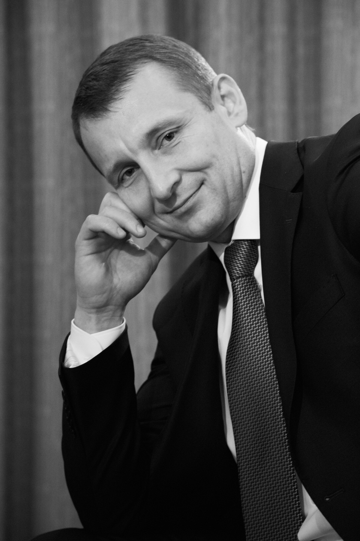 Ілюстрація до публікації «В депутата Покровської районної ради від ОПЗЖ в Донецькій області Володимир Антипенко НАЗК виявило недостовірної інформації на 35,4 млн гривень.»