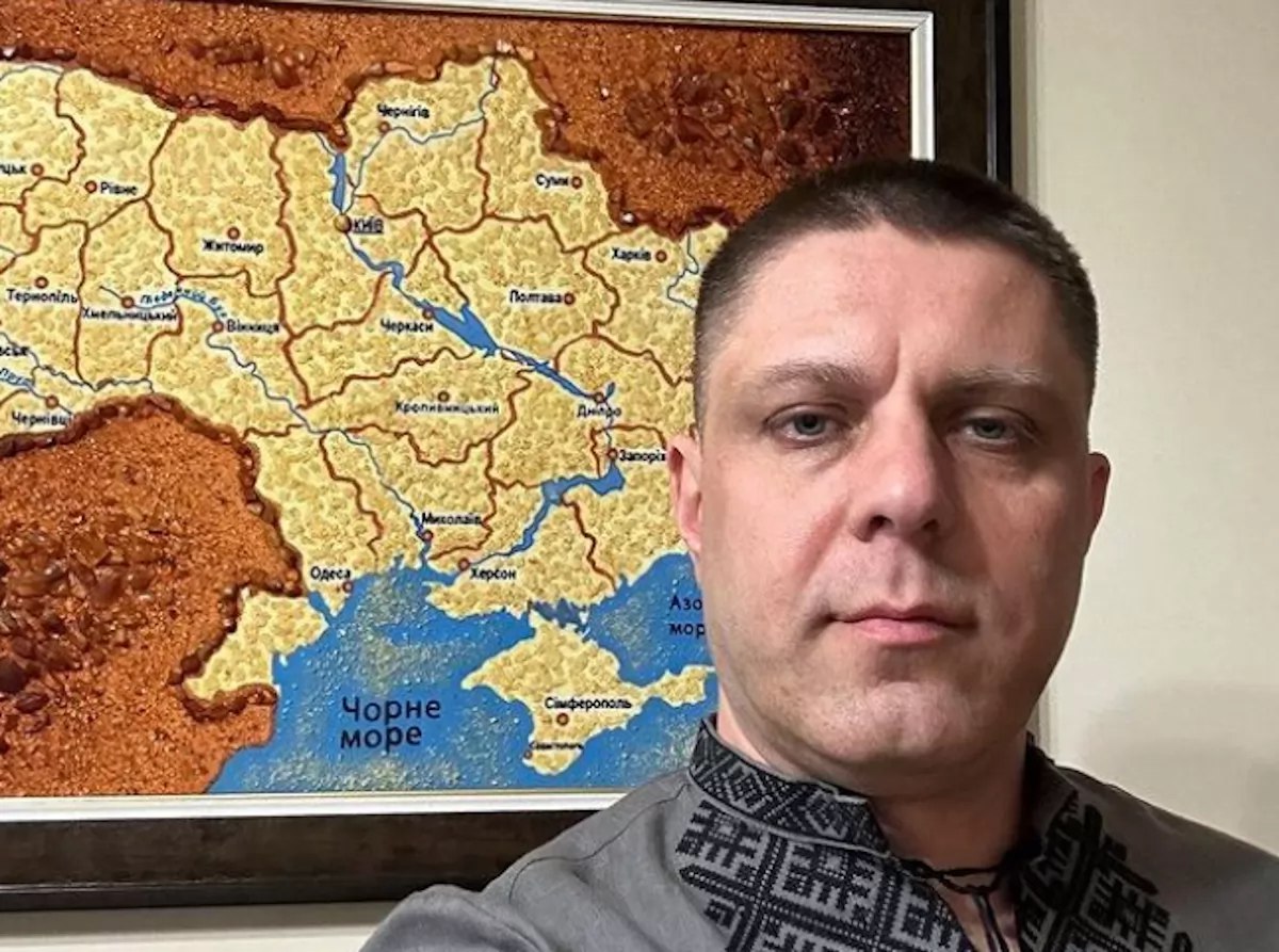 Ілюстрація до публікації «Народний депутат Ігор Копитін, який наприкінці серпня втрапив у ДТП, має посвідчення Головного управління розвідки Міноборони.»
