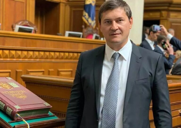 Ілюстрація до публікації «ВАКС оголосив в національний і міжнародний розшук нардепа Андрій Одарченко.»
