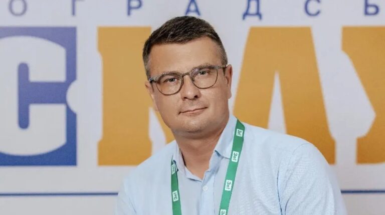 Ілюстрація до публікації «Депутат Верховної Ради від фракції "Слуга народу" Олександр Дануца орендує робоче місце площею 2 кв.м.»