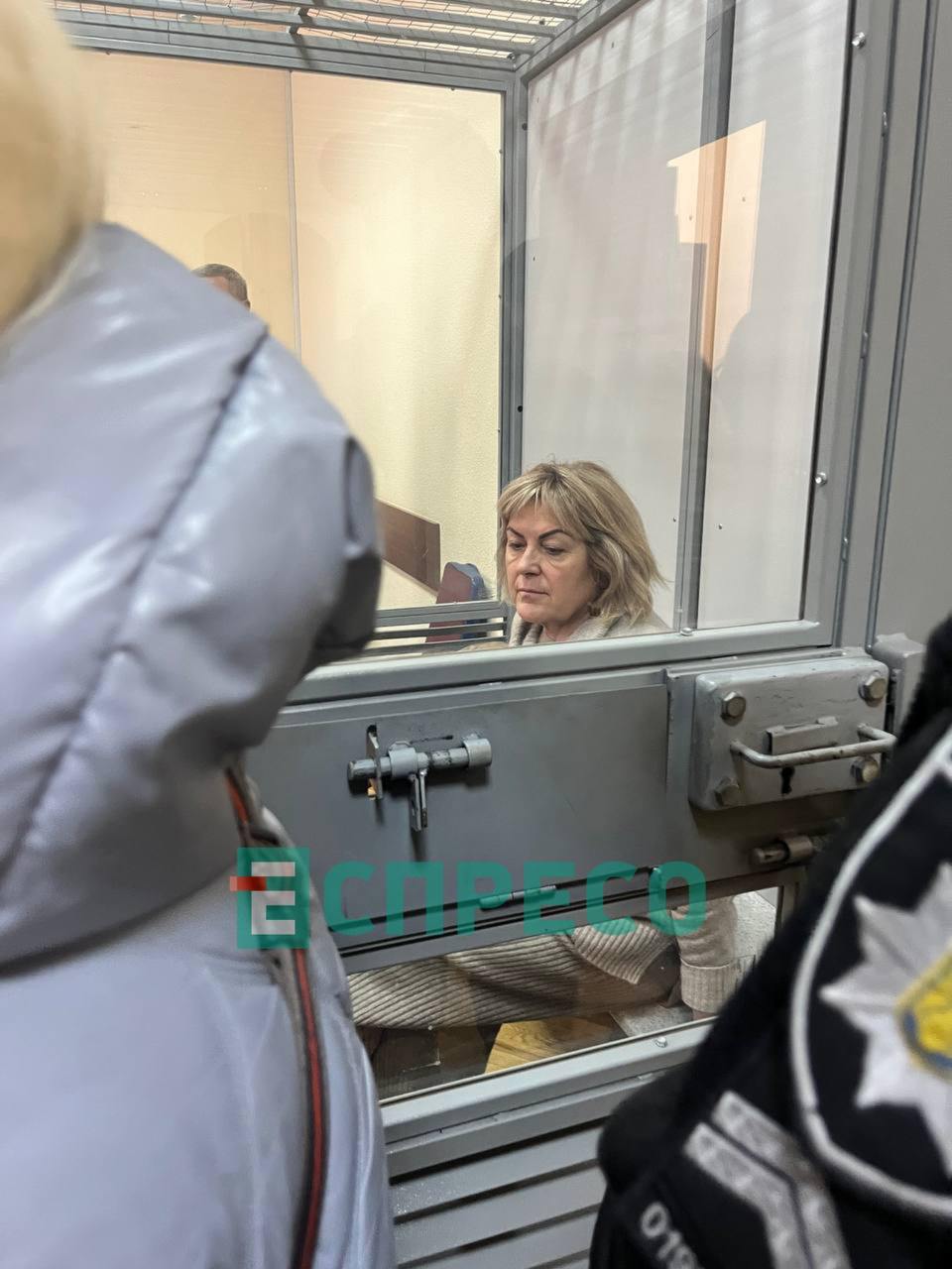 Ілюстрація до публікації «Голова Хмельницької обласної МСЕК та депутата облради від "Слуг" Тетяна Крупа пішла до СІЗО з заставою в 500 млн гривень (підозрюють у незаконному збагаченні (ст. 368-5 КК України)»