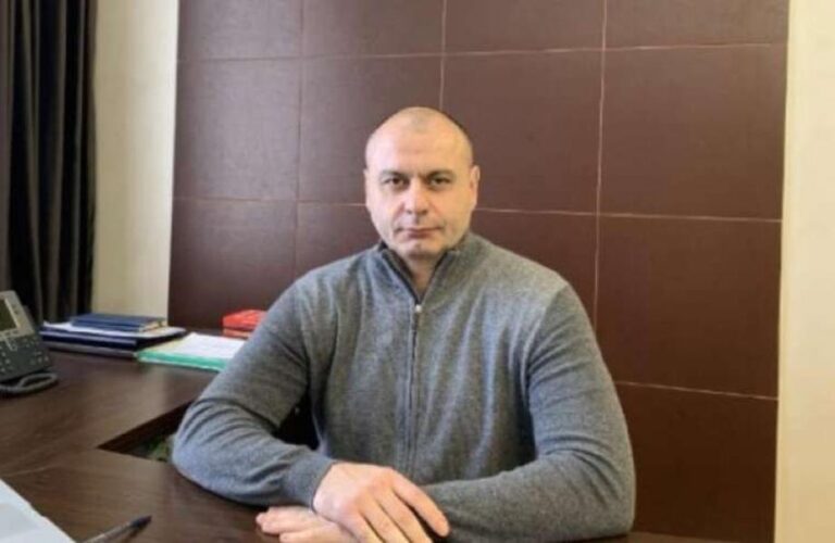 Ілюстрація до публікації «Керівник управління БЕБ у Полтавській області Олег Пахніц як кандидат на цю посаду у 2021- 2023 році зазначив, що володіє 6,5 млн доларів готівкою.»