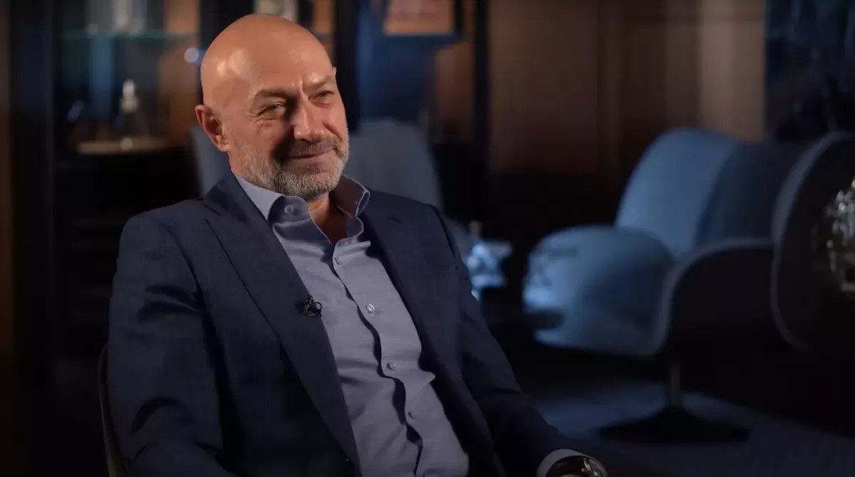 Ілюстрація до публікації «На деякі активи бізнесмена та президента Єврейської громади Дніпра Геннадій Боголюбова накладено арешт у рамках кримінальної справи, пов'язаної з Ігор Коломойський»