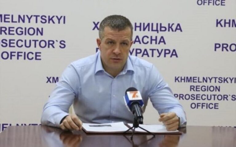 Ілюстрація до публікації «Дружина підораса людини з інвалідністю, вже експрокурора Хмельницької області Олексій Олійник працює.... у військкоматі!»