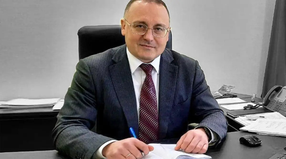 Ілюстрація до публікації «51-річний керівник Рівненської прокуратури Андрій Рудницький отримує понад 400 тис. грн пенсії по інвалідності.»