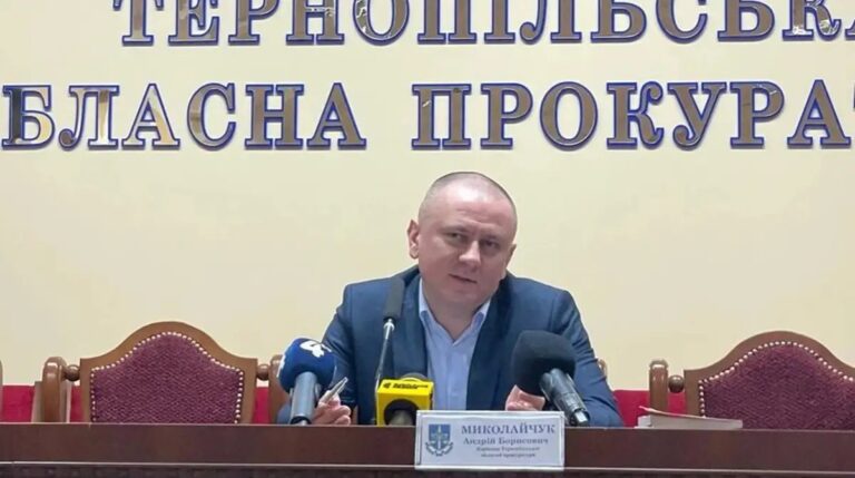 Ілюстрація до публікації «Тернопільський обласний прокурор Андрій Миколайчук за 2 роки війни отримав понад 500 тис. грн пенсії по інвалідності.»