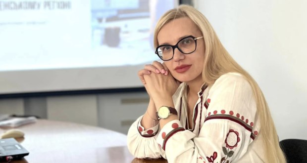 Ілюстрація до публікації «Поки відсторонена від посади голови Сумської податкової Олена Хотенко готується до прес-конференції, маємо нагоду підготувати питання до неї.»
