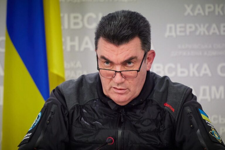 Ілюстрація до публікації «Кримінальна справа щодо фірми онуки Олексій Данілов»