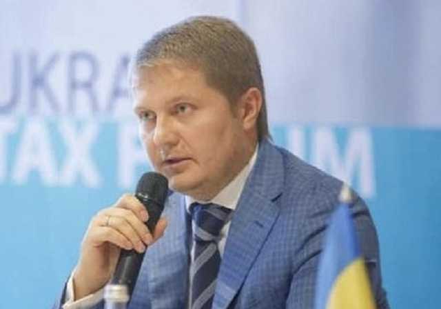 Ілюстрація до публікації «Посіпака ексголови ФДМУ Дмитро Сенниченко - Андрій Гмирін, підозрюваний у афері на 10 млрд гривень, який 1,5 роки перебуває у розшуку, зареєстрував за кордоном бізнес та…»