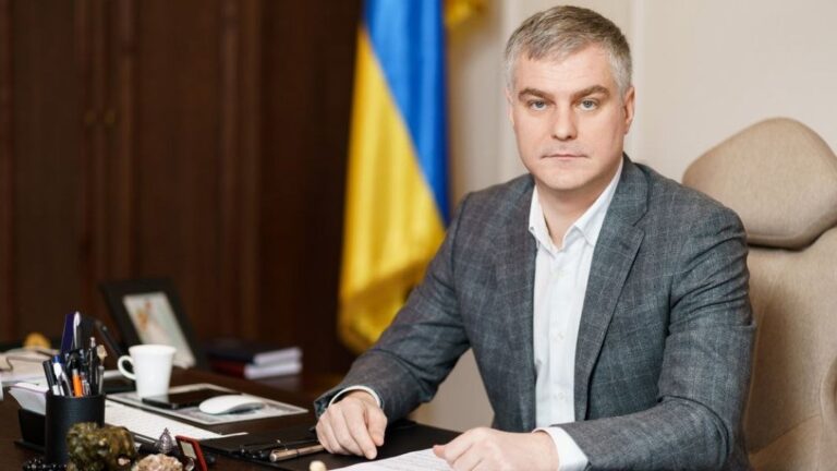 Ілюстрація до публікації «Курортна земля для митника за копійки!»
