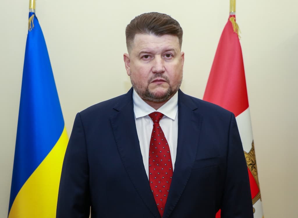 Ілюстрація до публікації «"Придавило справами" у кабінеті: як експрокурор отримав ІНВАЛІДНІСТЬ»