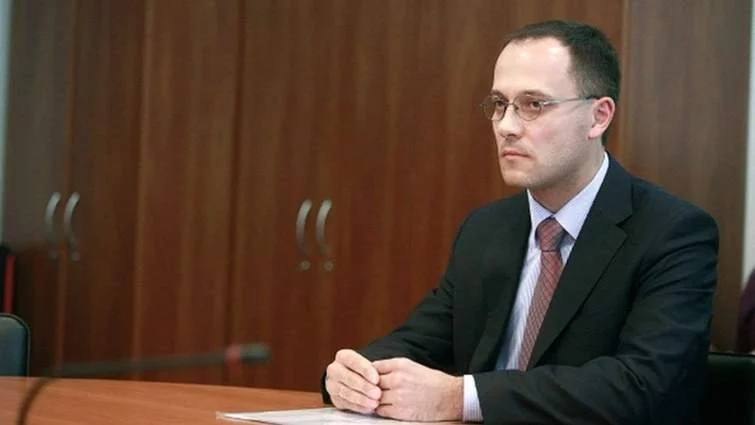 Ілюстрація до публікації «Підозрюваний у хабарництві Василь Артимович написав заяву про звільнення з посади голови Господарського суду Львівської області на власним бажанням.»