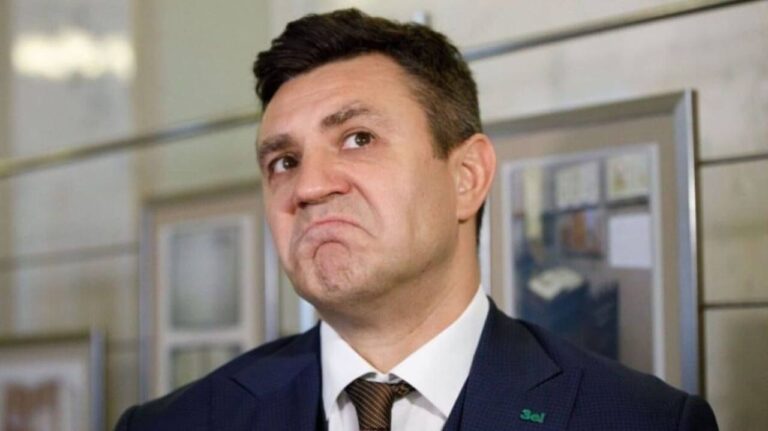 Ілюстрація до публікації «Народного депутата ВР від «Слуги народу» Миколу Тищенка перевіряють через те, що вартість майна, яким він фактично користується, значно перевищує його законні доходи.»