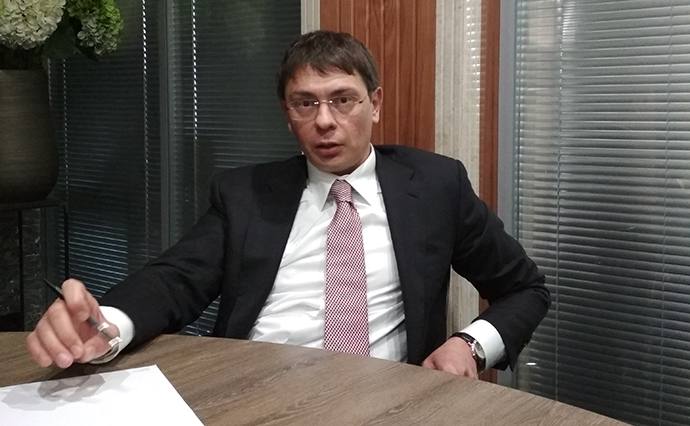 Ілюстрація до публікації «Екснардепу Крючкову 15 років, але заочно, бо він втік в Монако»