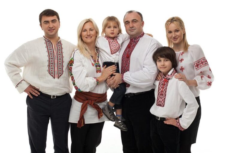 Ілюстрація до публікації «Сину чинного народного депутата Андрія Лопушанського від фракції "Європейська Солідарність" оголосили підозру у заволодінні коштами селищної громади на Львівщині.»