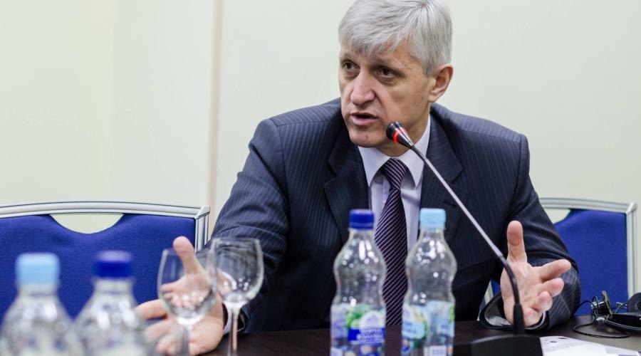 Ілюстрація до публікації «Член ЦВК Павло Любченко за час війни скуповує квартири, землю та цінні папери»
