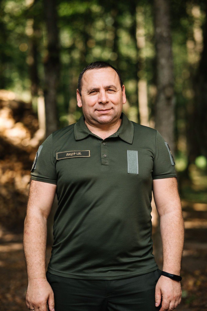 Ілюстрація до публікації «Виконавчий директор ДП «Ліси України» Ігор Лицур та двоє директорів департаментів отримали підозри від ДБР за закупівлію смартфонів за завищеними цінами.»