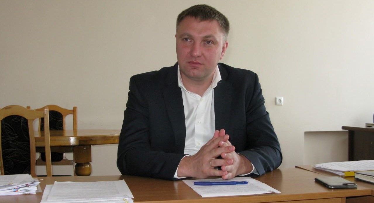 Ілюстрація до публікації «Активи голови Млинівської селищної територіальної громади Рівненської області Дмитра Левицького можуть конфіскувати»