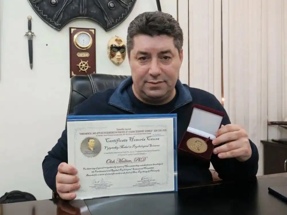 Ілюстрація до публікації «Один з членів «секти тамплієрів» Олега Мальцева, котра планувала державний заколот в Одесі на підтримку російських агресорів, визнав провину та уклав угоду із слідством.»