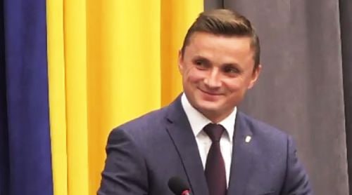 Ілюстрація до публікації «САП повідомили про підозру в декларуванні недостовірних відомостей колишньому голові Тернопільської облради Михайлу Головку за ч. 1 ст. 366-2 КК.»
