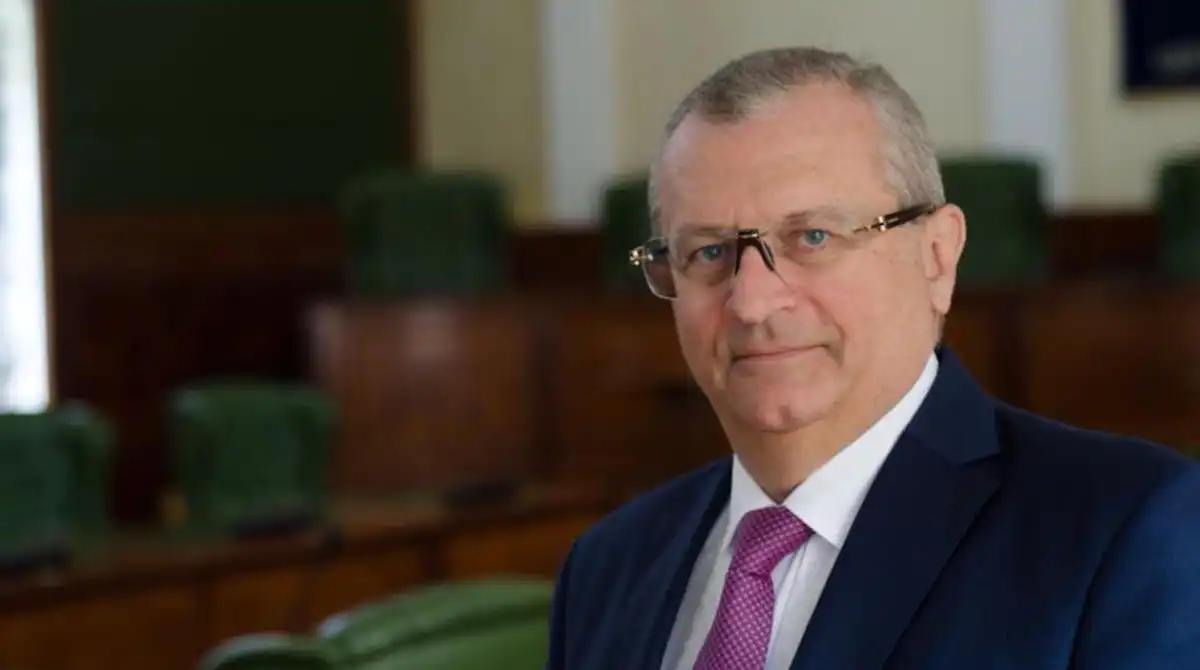 Ілюстрація до публікації «Гей, НАЗК!!!: Проректор з наукової роботи Національного університету "Одеська юридична академія" Мінас Аракелян вказав, що його дружина купила авто Porsche Cayenne за 14 тис.…»