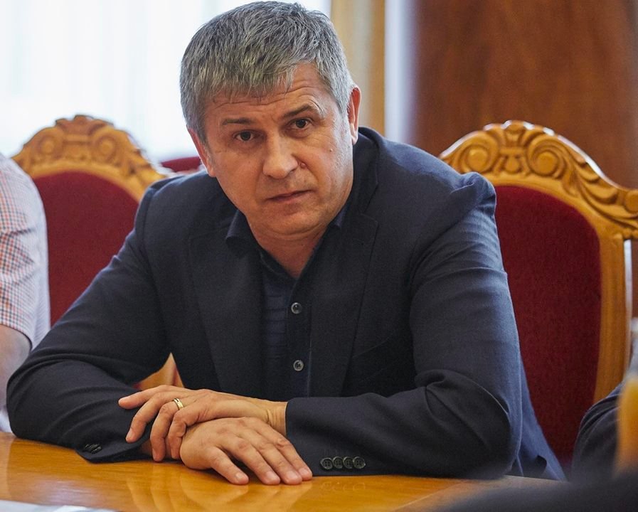 Ілюстрація до публікації «НАБУ та СБУ проводить обшуки в мера Мукачева Андрія Балоги та у голови Мукачівської районної ради Михайла Ланьо - про це повідомляє журналіст Тарас Середич»